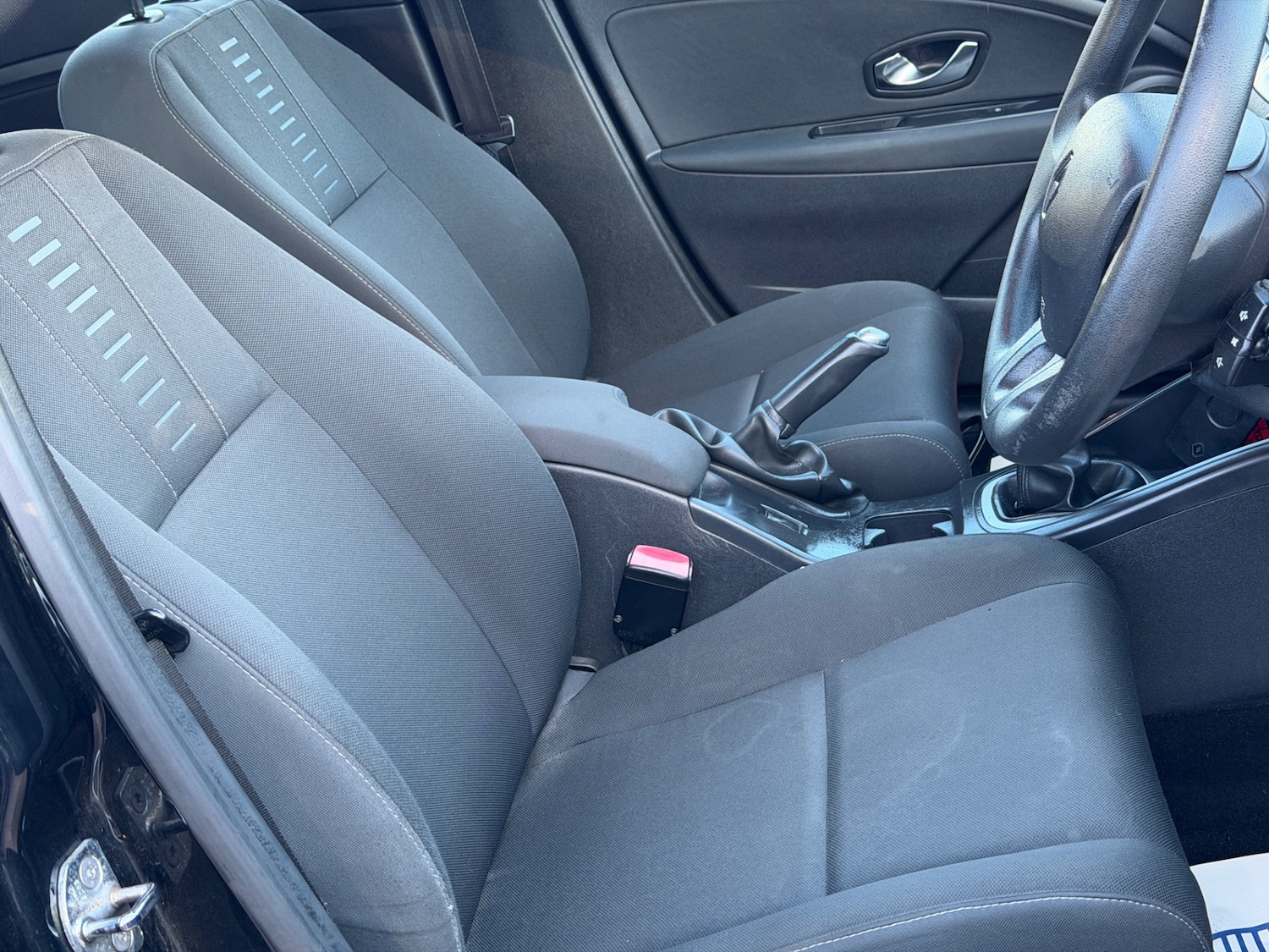 Used Renault Megane 2011 for sale - 76706330: Photo 9