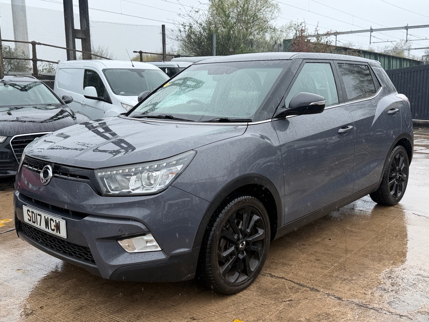 Used Ssangyong Tivoli 2017 for sale - 78132693: Photo 2
