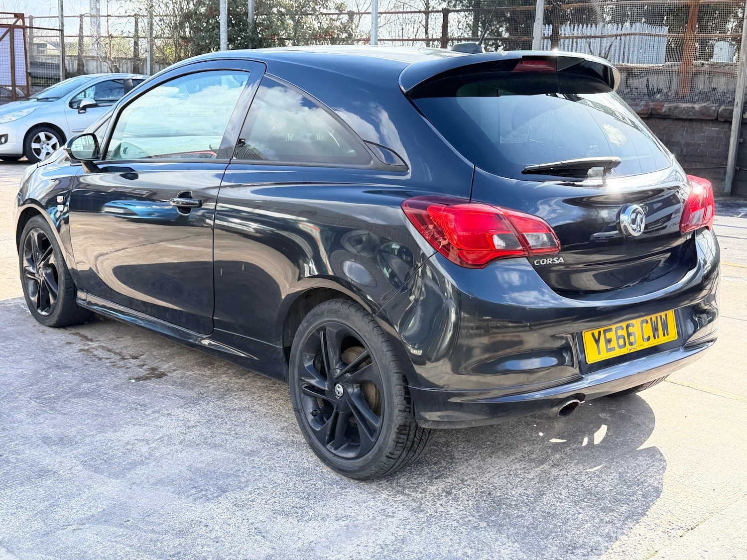 Used Vauxhall Corsa 2016 for sale - 77894133: Photo 5