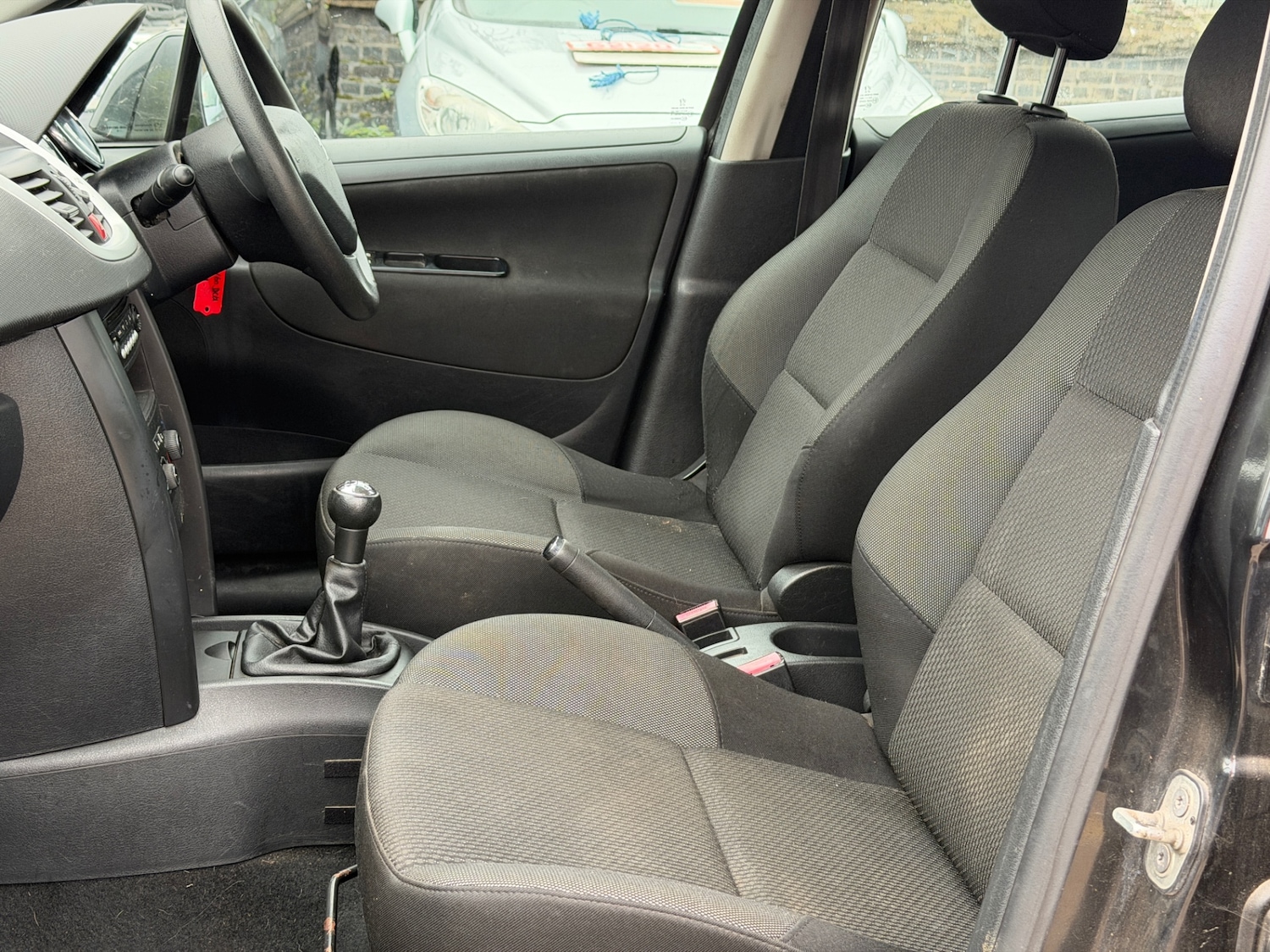 Used Peugeot 207 2010 for sale - 76280396: Photo 17