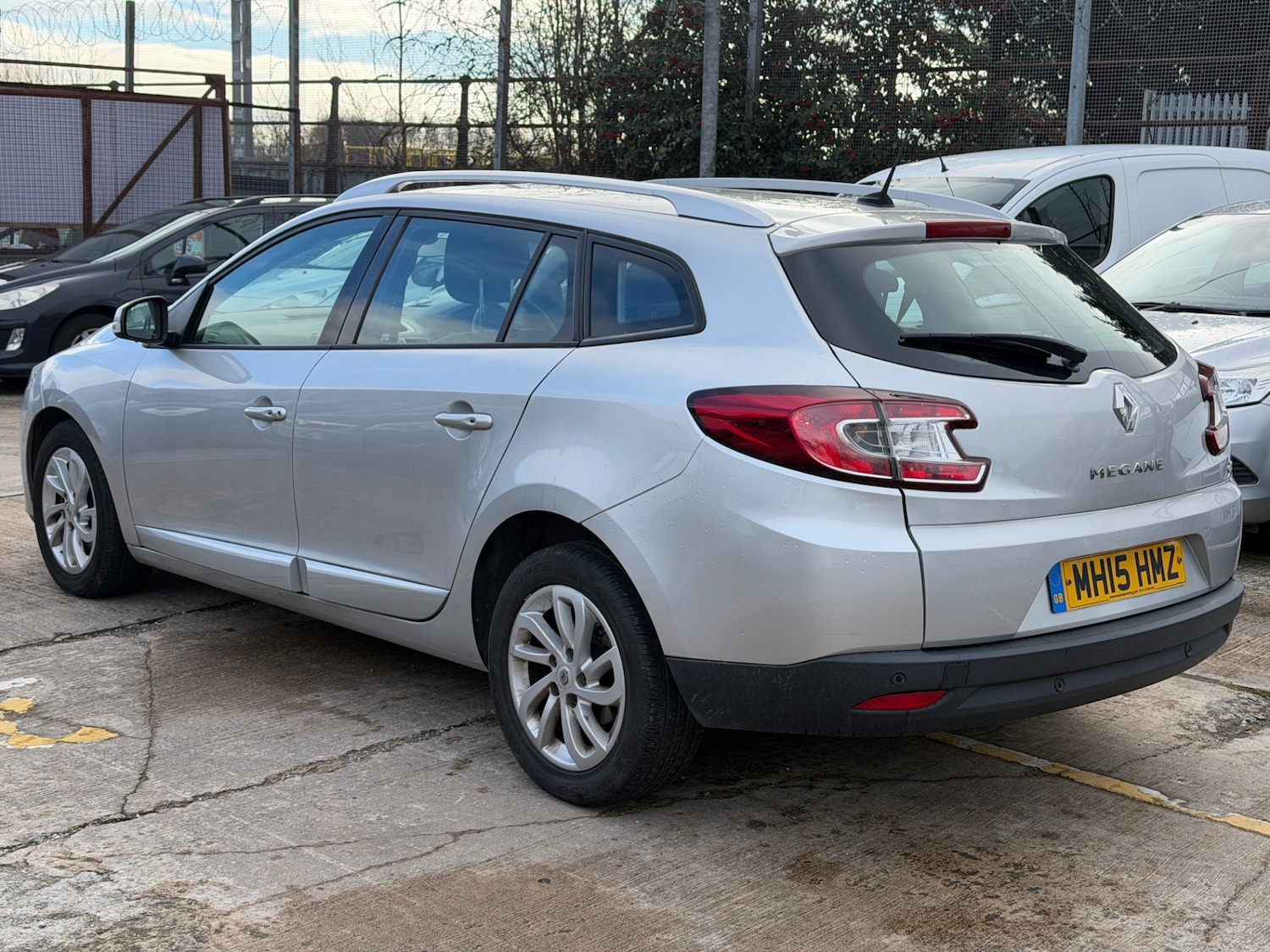 Used Renault Megane 2015 for sale - 77381031: Photo 4