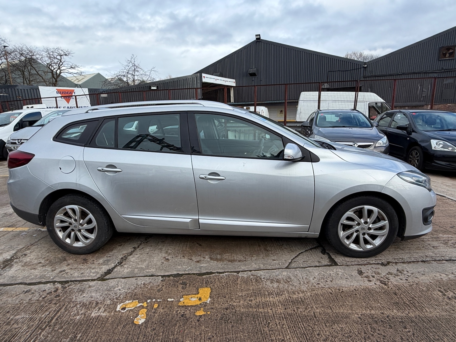 Used Renault Megane 2015 for sale - 77381031: Photo 9
