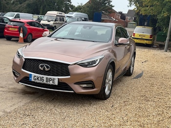 Used Infiniti Q30 2016 for sale - 76988481: Photo