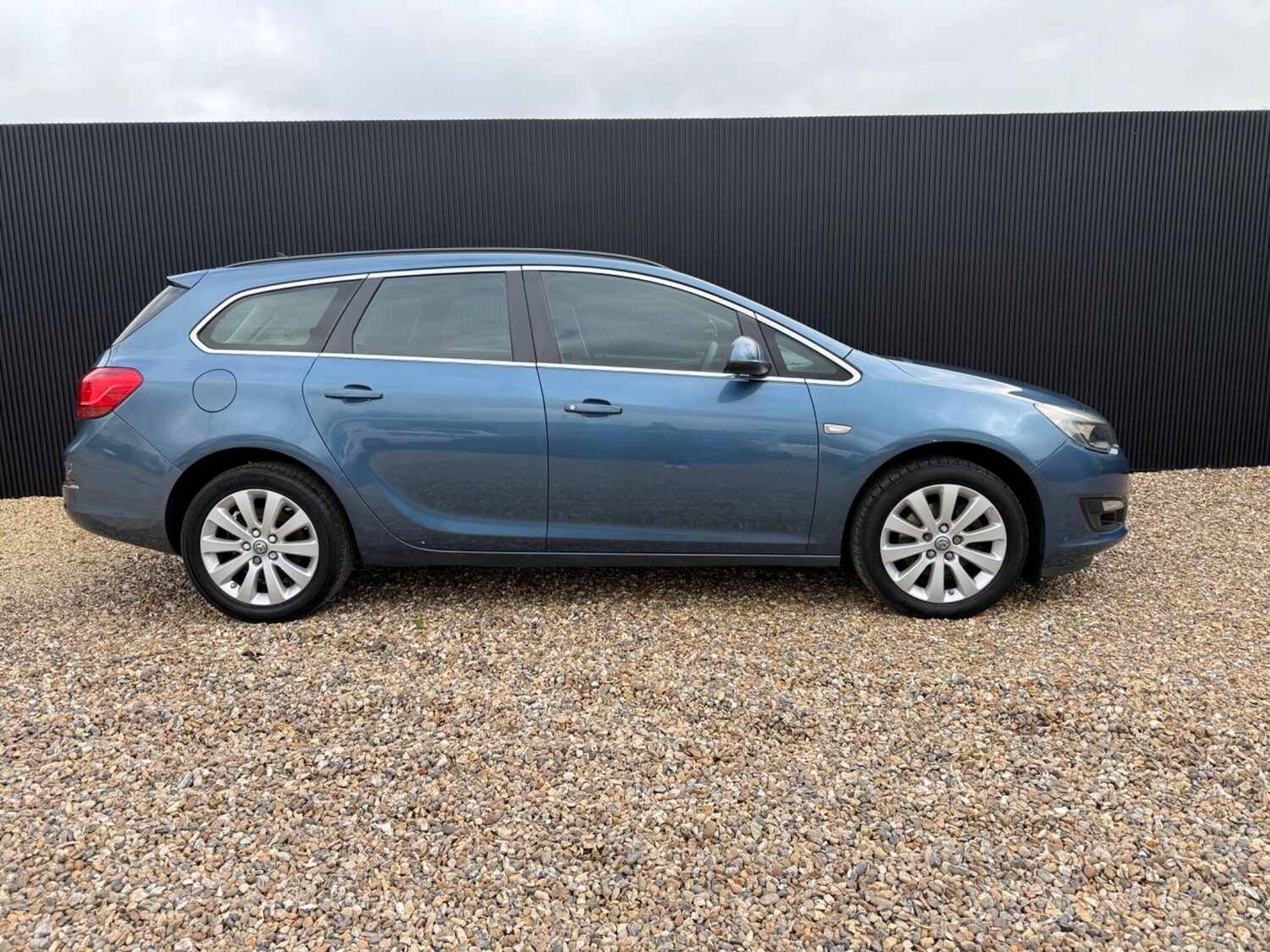 Used Vauxhall Astra 2015 for sale - 78047714: Photo 3