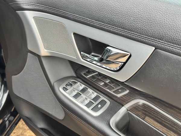 Used Jaguar XF 2015 for sale - 76226299: Photo 16