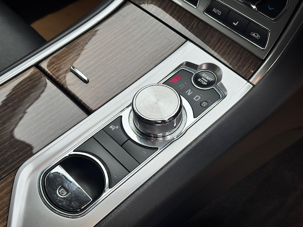 Used Jaguar XF 2015 for sale - 76226299: Photo 25