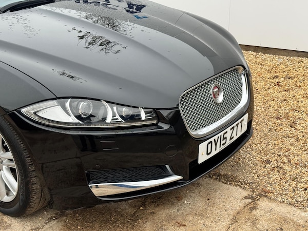 Used Jaguar XF 2015 for sale - 76226299: Photo 2