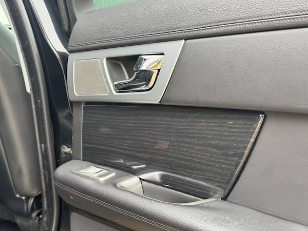 Used Jaguar XF 2015 for sale - 76226299: Photo 31