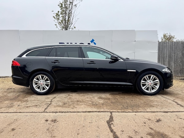 Used Jaguar XF 2015 for sale - 76226299: Photo 4