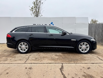 Used Jaguar XF 2015 for sale - 76226299: Photo 4