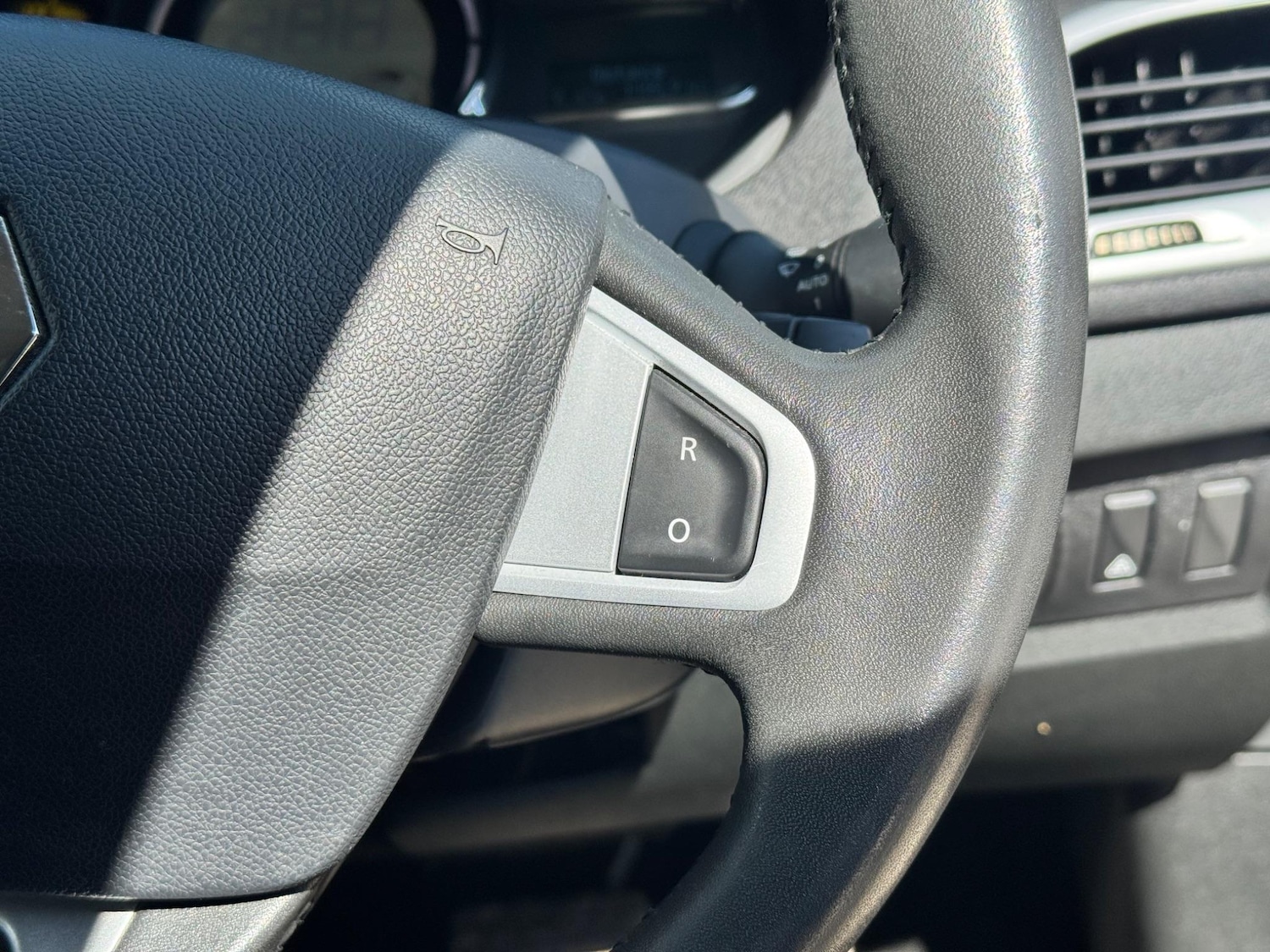 Used Renault Megane for sale - 77267789: Photo 27