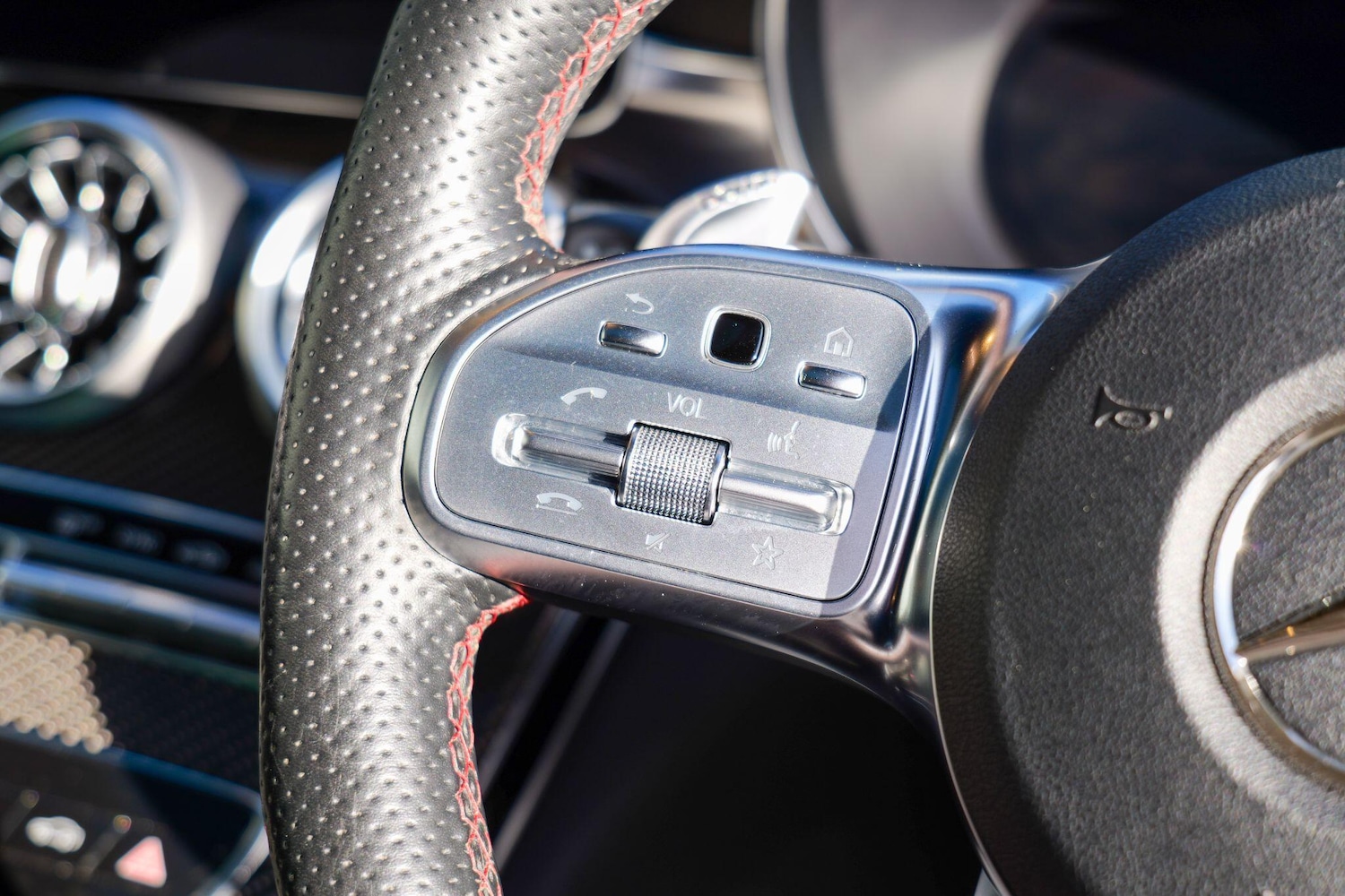 Used Mercedes-Benz C Class 2018 for sale - 77469037: Photo 17