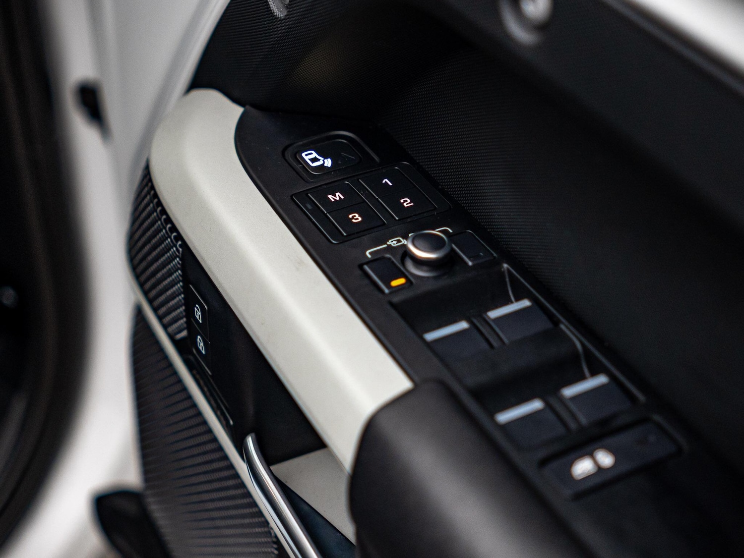 Used Land Rover Defender 110 2021 for sale - 76975752: Photo 27