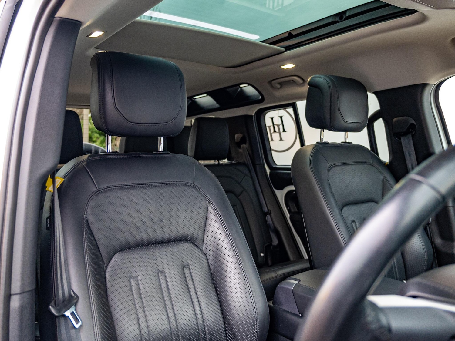 Used Land Rover Defender 110 2021 for sale - 76975752: Photo 28