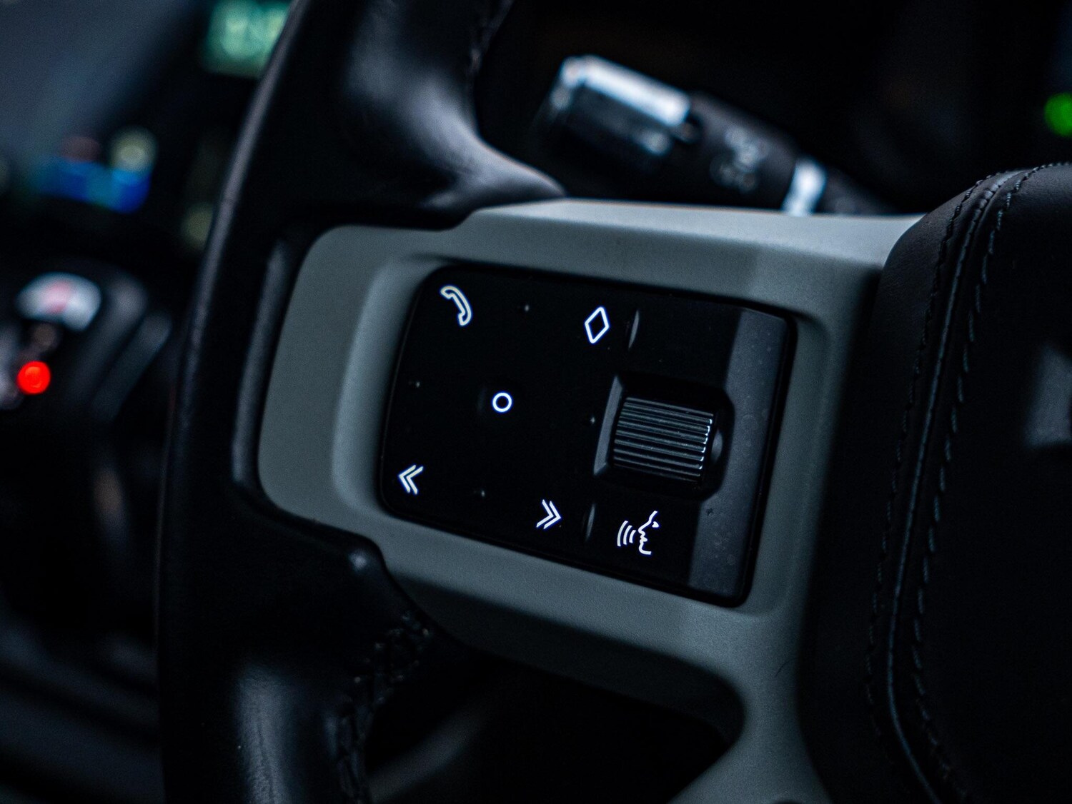 Used Land Rover Defender 110 2021 for sale - 76975752: Photo 38