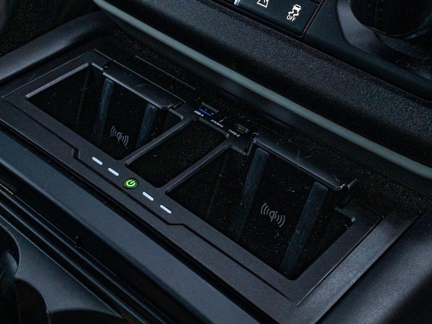 Used Land Rover Defender 110 2021 for sale - 76975752: Photo 45