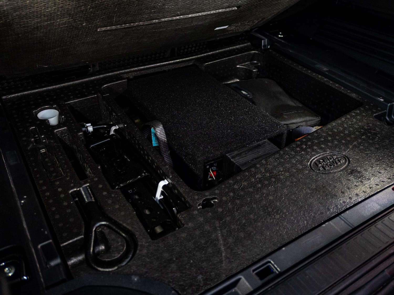 Used Land Rover Defender 110 2021 for sale - 76975752: Photo 52