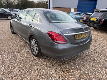 Used Mercedes-Benz C Class 2016 for sale - 77808774: Photo