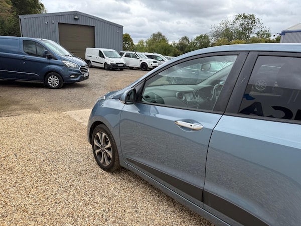 Used Hyundai i10 2018 for sale - 75729125: Photo 7