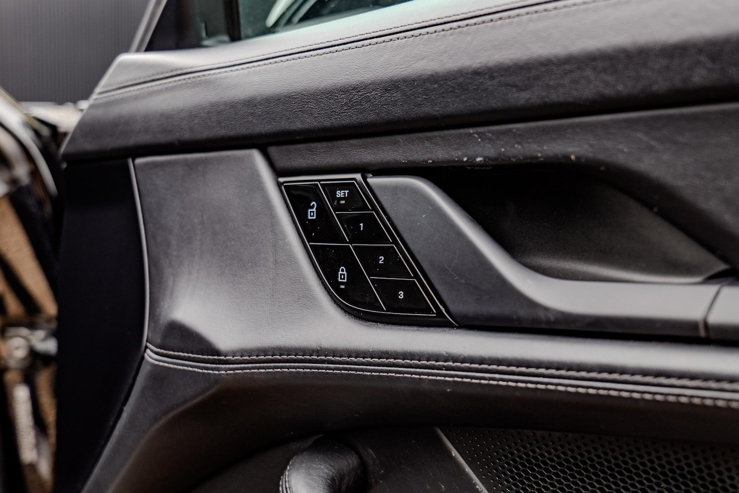 Used Porsche Taycan 2020 for sale - 77441068: Photo 20