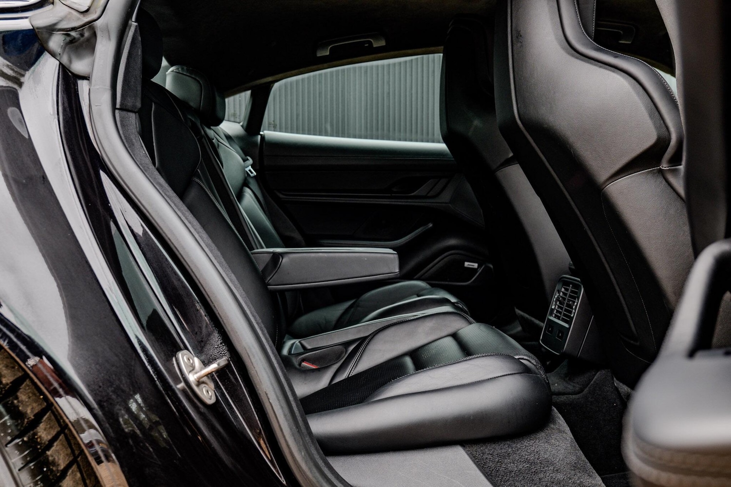 Used Porsche Taycan 2020 for sale - 77441068: Photo 26