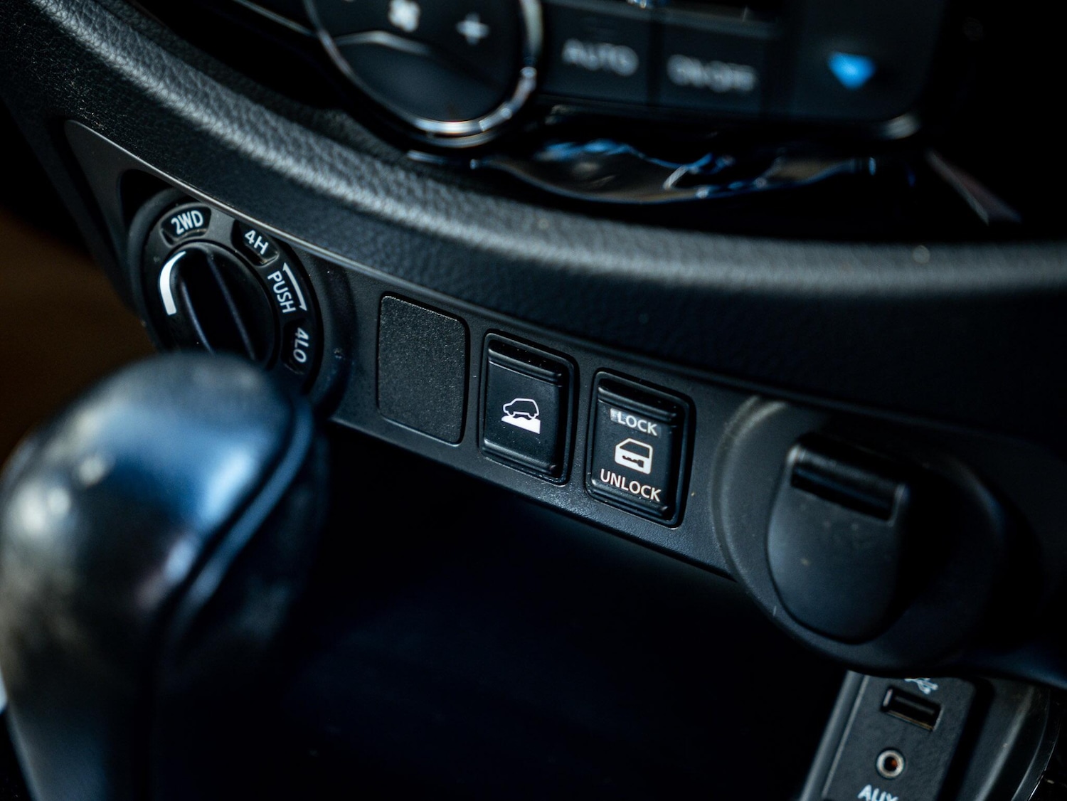 Used Nissan Navara 2016 for sale - 76608050: Photo 34