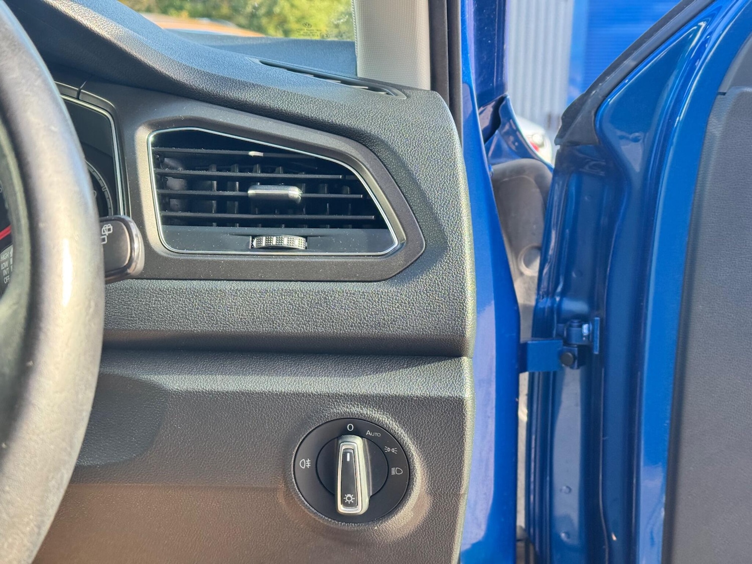 Used Volkswagen T-Roc 2019 for sale - 76294584: Photo 18