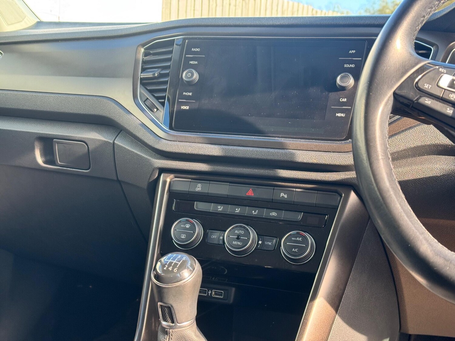 Used Volkswagen T-Roc 2019 for sale - 76294584: Photo 19