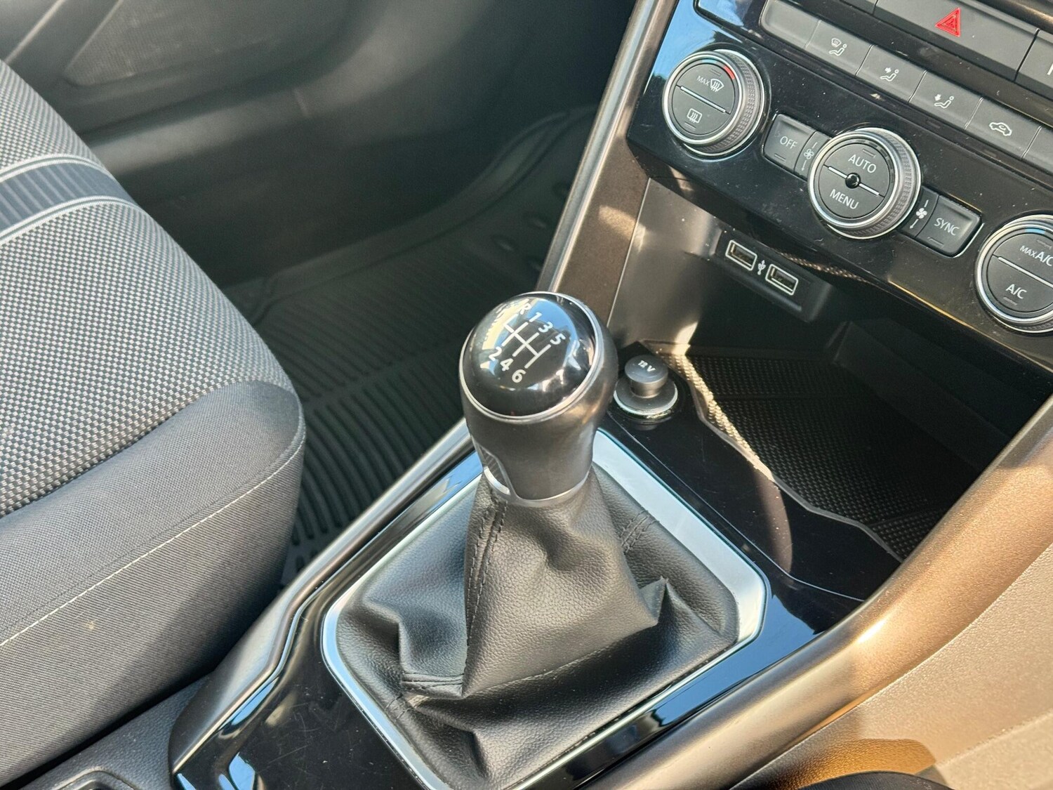 Used Volkswagen T-Roc 2019 for sale - 76294584: Photo 20