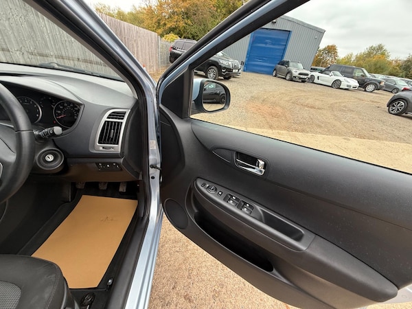 Used Hyundai i20 2013 for sale - 76159178: Photo 13