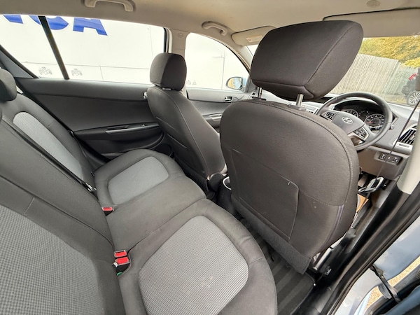 Used Hyundai i20 2013 for sale - 76159178: Photo 18