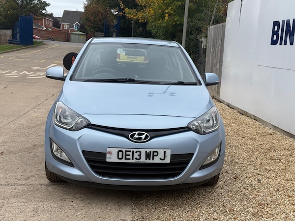 Used Hyundai i20 2013 for sale - 76159178: Photo 2
