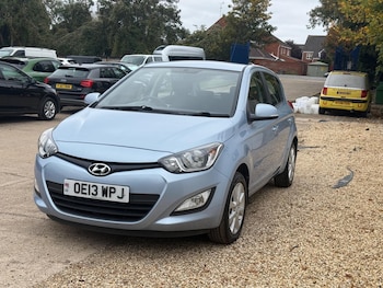 Used Hyundai i20 2013 for sale - 76159178: Photo 3