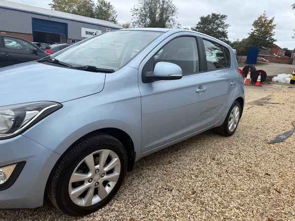 Used Hyundai i20 2013 for sale - 76159178: Photo 4