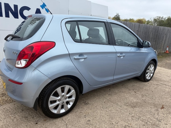 Used Hyundai i20 2013 for sale - 76159178: Photo 9
