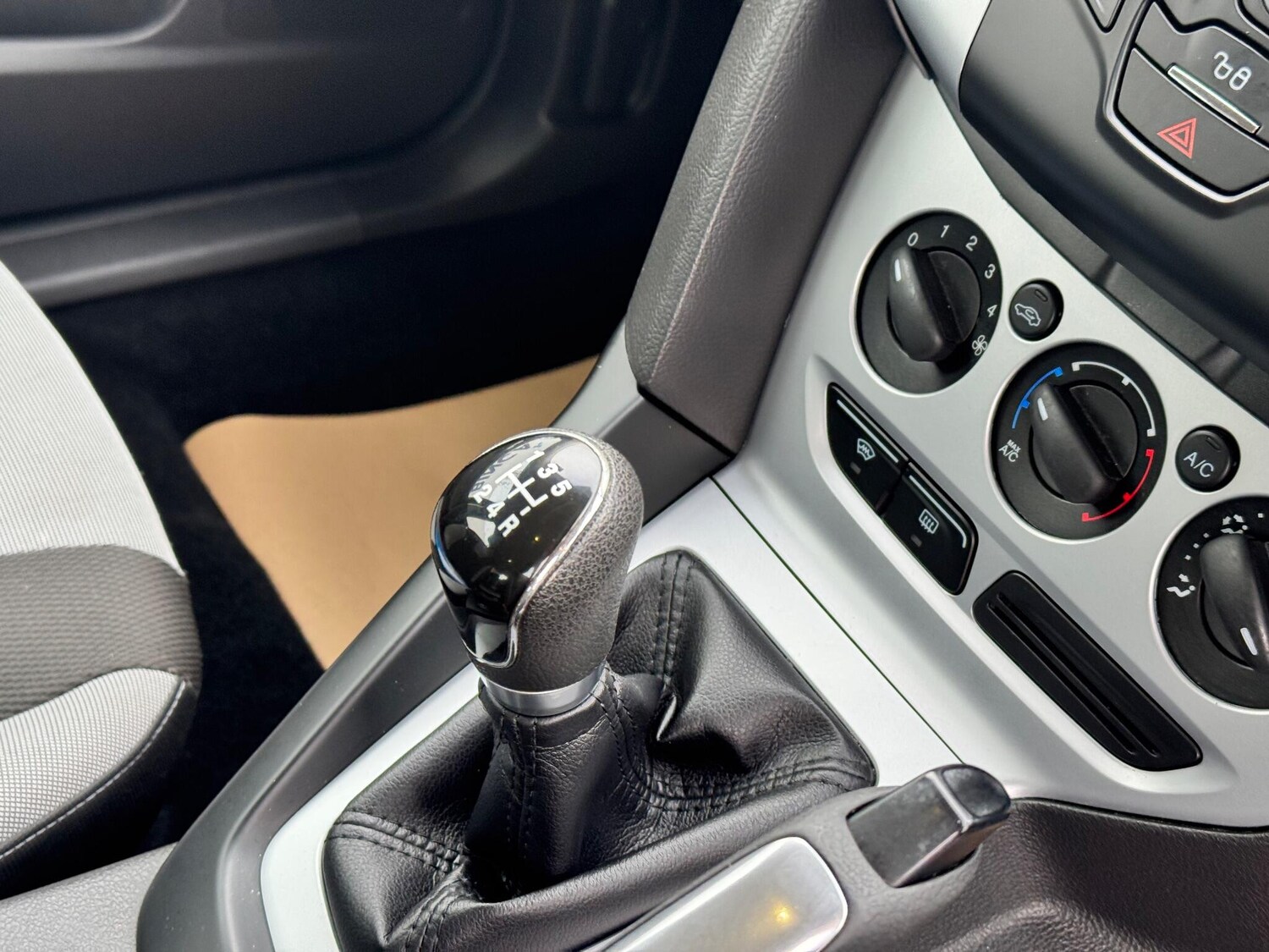 Used Ford Focus 2011 for sale - 76360062: Photo 17