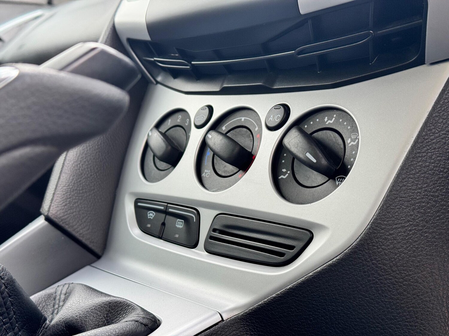 Used Ford Focus 2011 for sale - 76360062: Photo 34