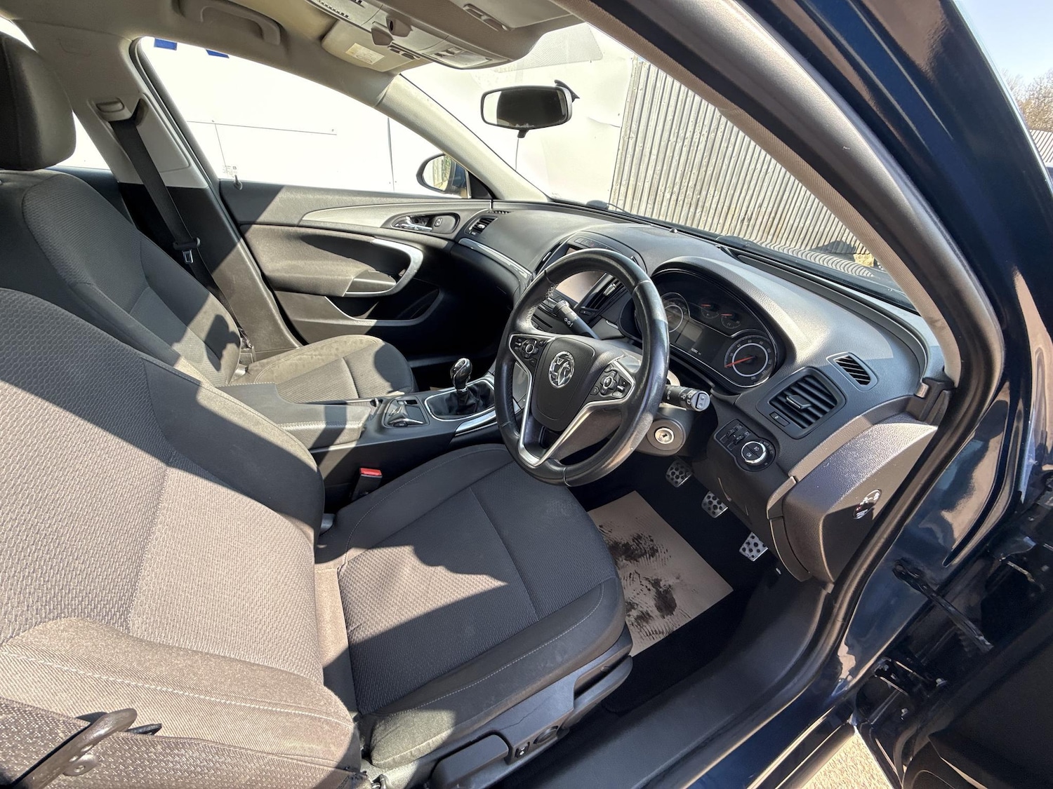 Used Vauxhall Insignia 2013 for sale - 76359909: Photo 16