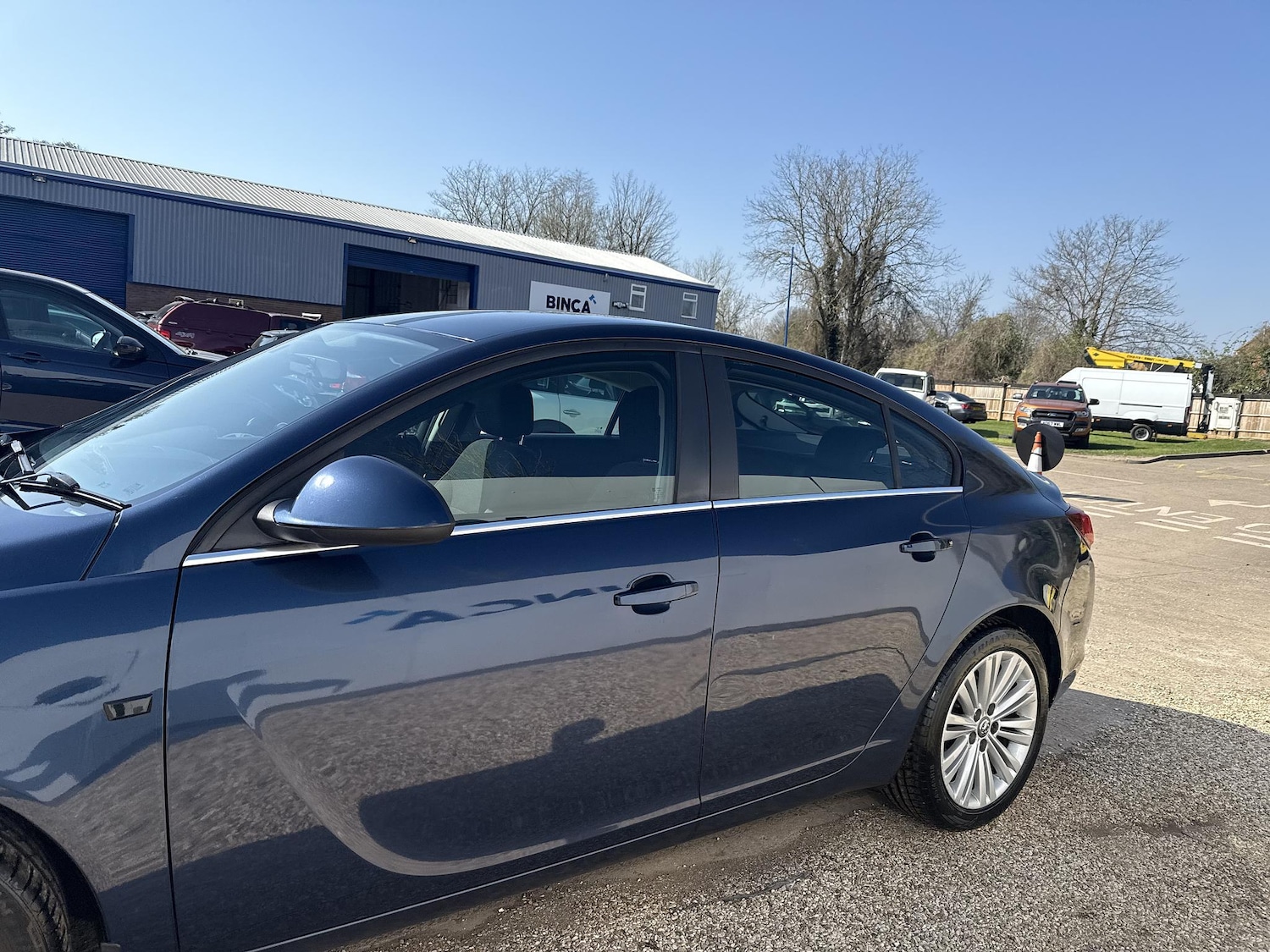 Used Vauxhall Insignia 2013 for sale - 76359909: Photo 5