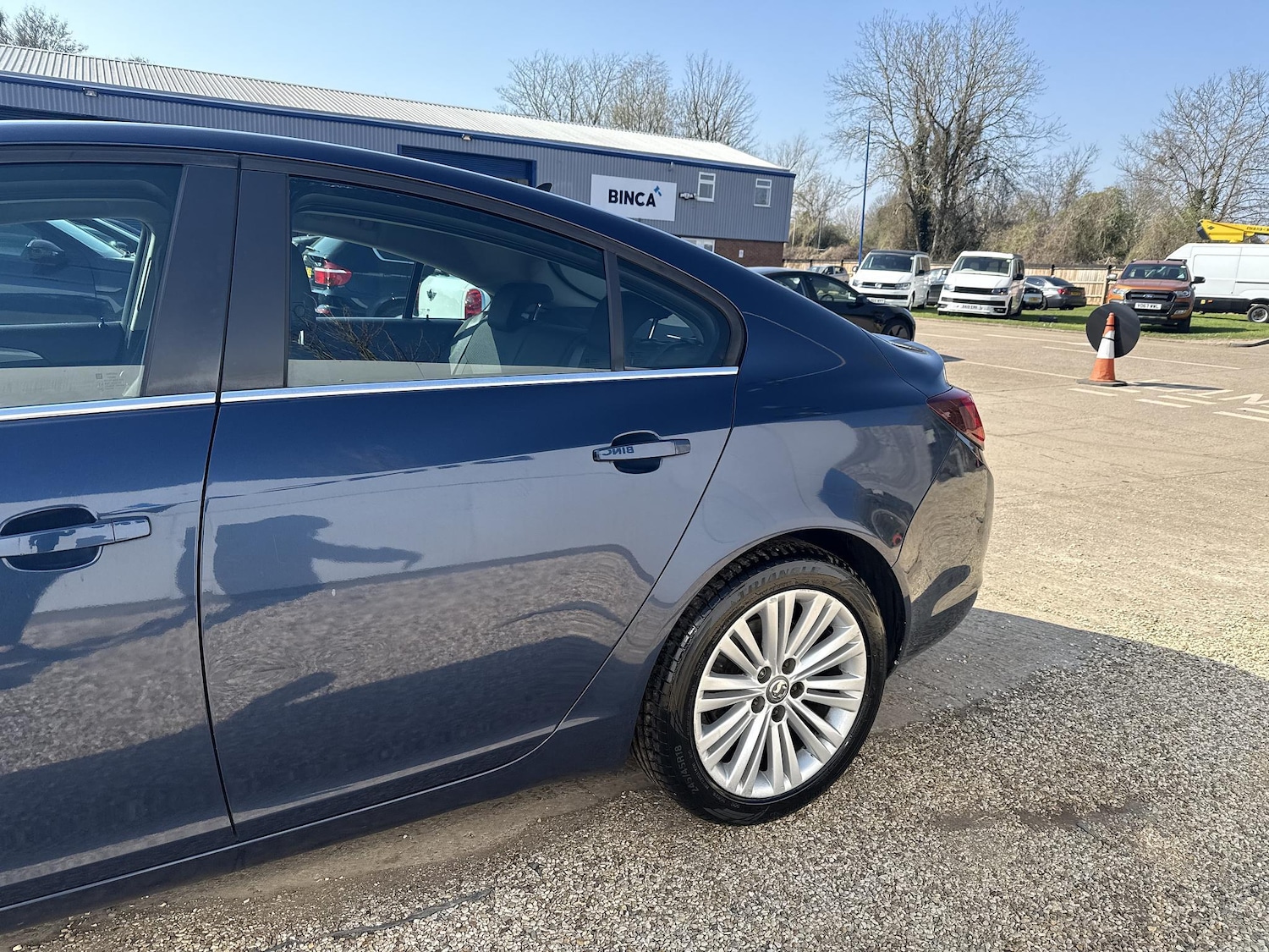 Used Vauxhall Insignia 2013 for sale - 76359909: Photo 6