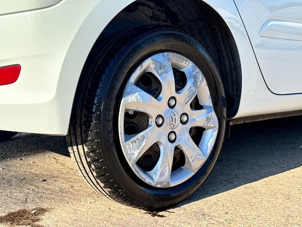 Used Hyundai i10 2012 for sale - 75060395: Photo 14