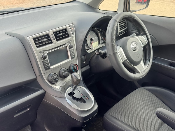 Used Toyota Verso 2011 for sale - 75677818: Photo 40