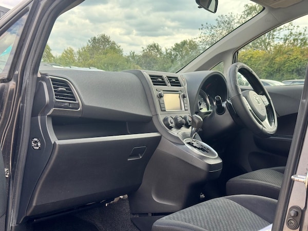 Used Toyota Verso 2011 for sale - 75677818: Photo 41