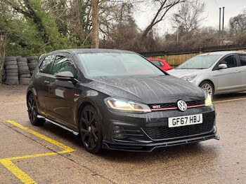 Used Volkswagen Golf 2017 for sale - 77400727: Photo