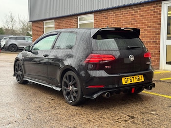 Used Volkswagen Golf 2017 for sale - 77400727: Photo