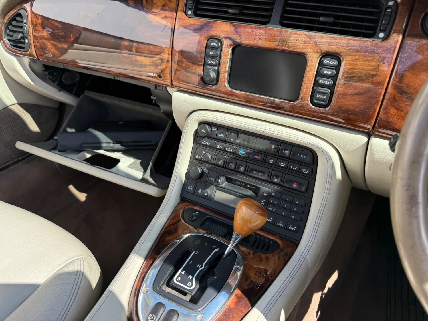 Used Jaguar XK8 2005 for sale - 75531504: Photo 24