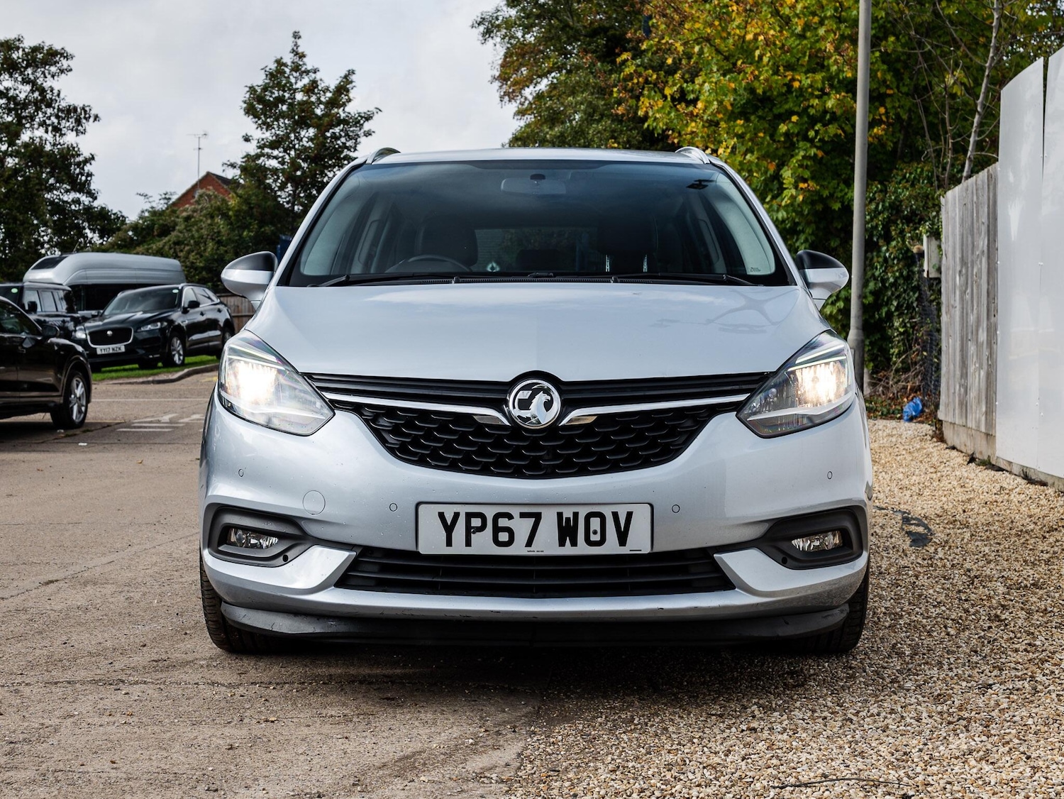 Used Vauxhall Zafira Tourer 2017 for sale - 76136117: Photo 2