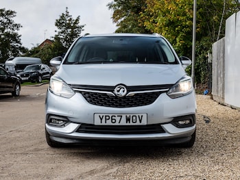 Used Vauxhall Zafira Tourer 2017 for sale - 76136117: Photo 2