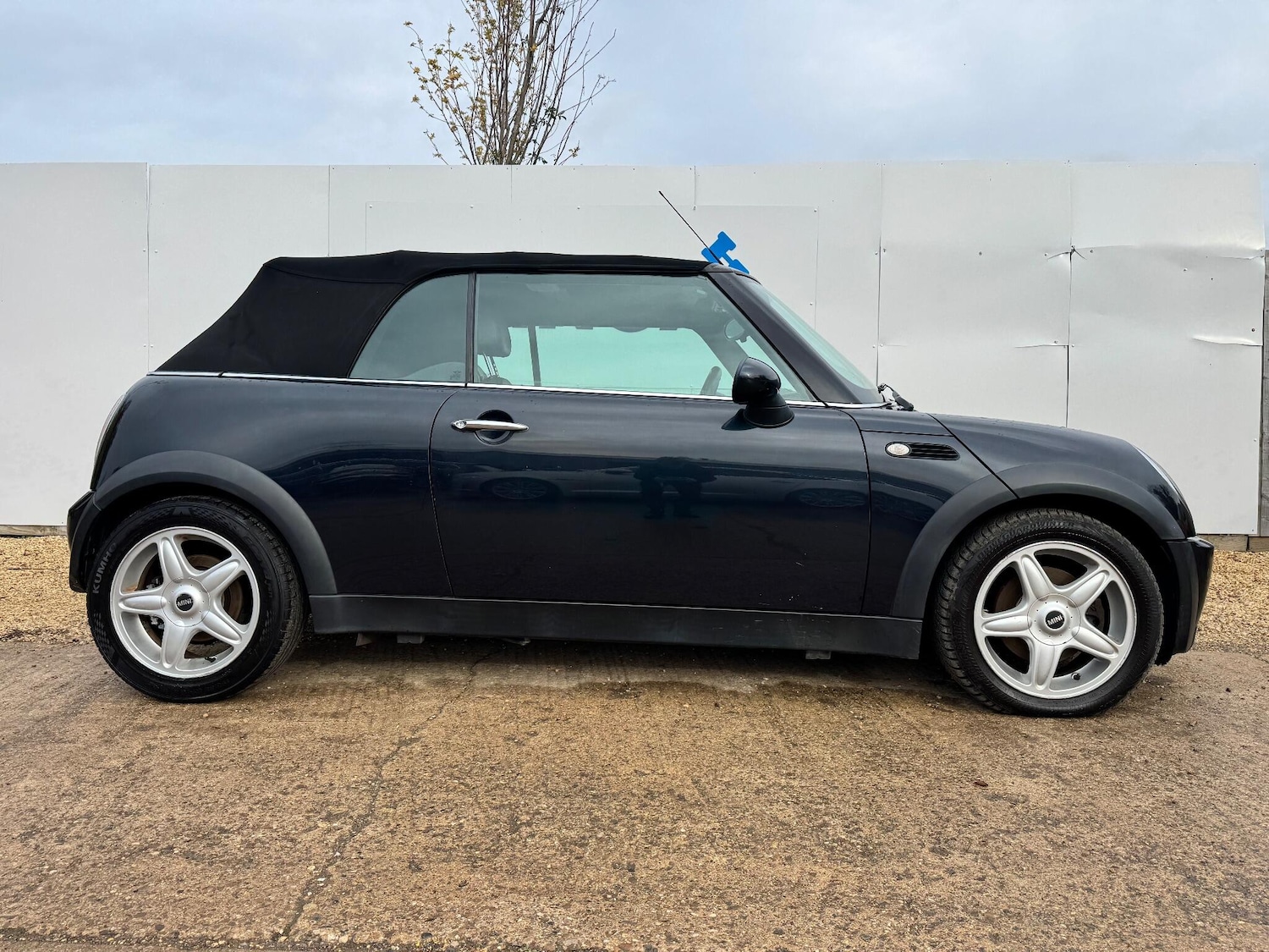 Used MINI Convertible for sale - 76270126: Photo 4