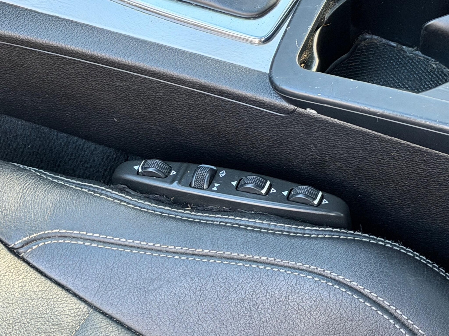 Used Mercedes-Benz E Class 2011 for sale - 76952286: Photo 14